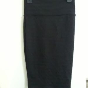 Black Ribbed Skirt